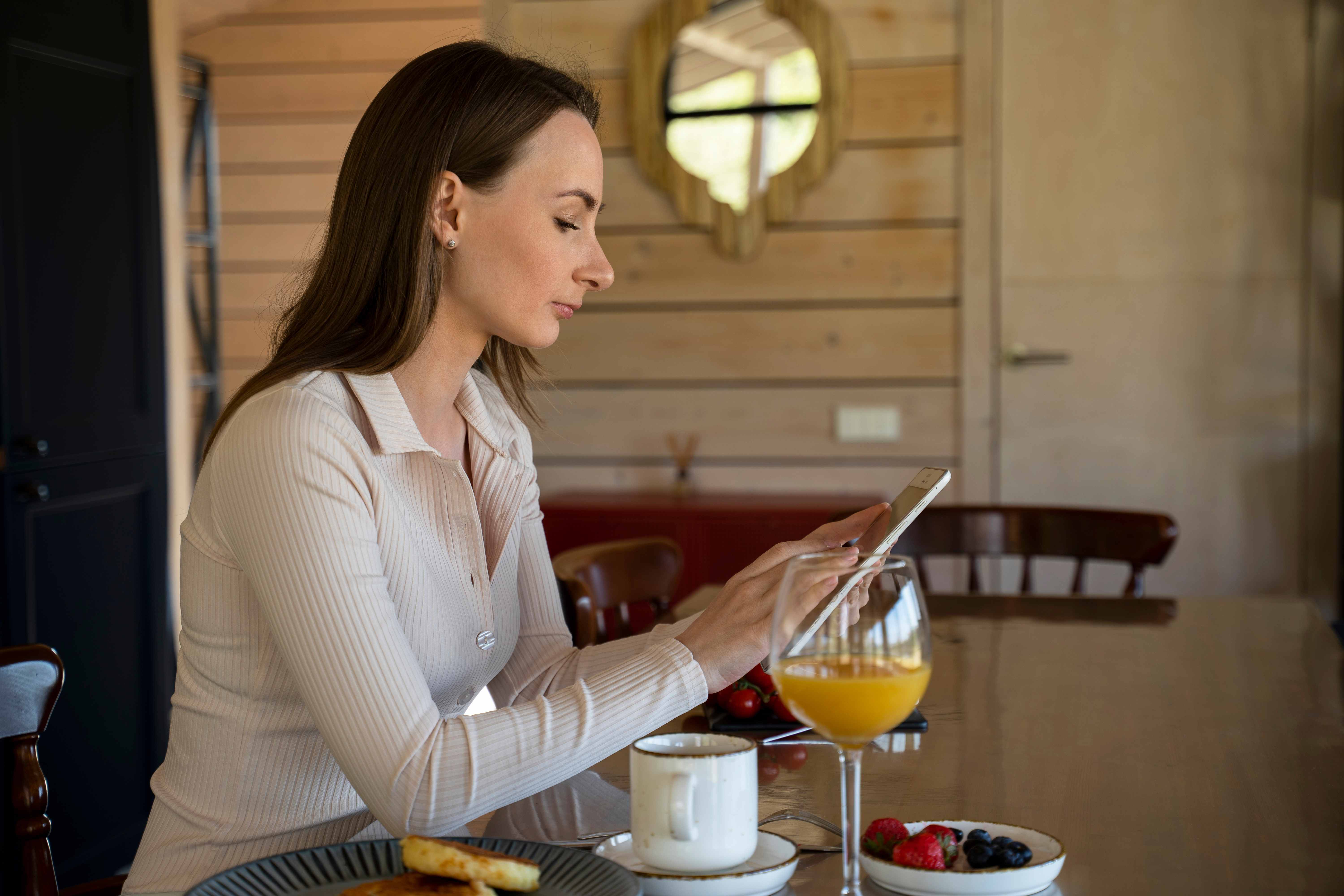 Разбираемся в аббревиатурах: от RO до UAI